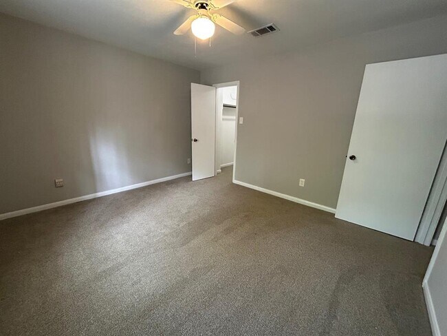 Building Photo - 2710 Timberjack Pl