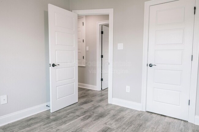 Building Photo - 126 Pointe Breeze Wy