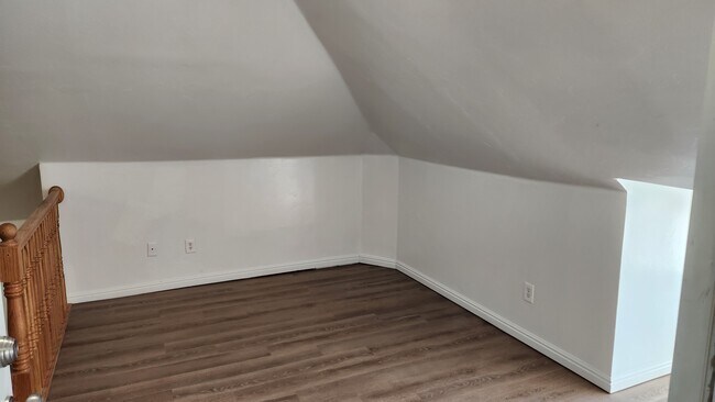 Building Photo - 773 S 400 E