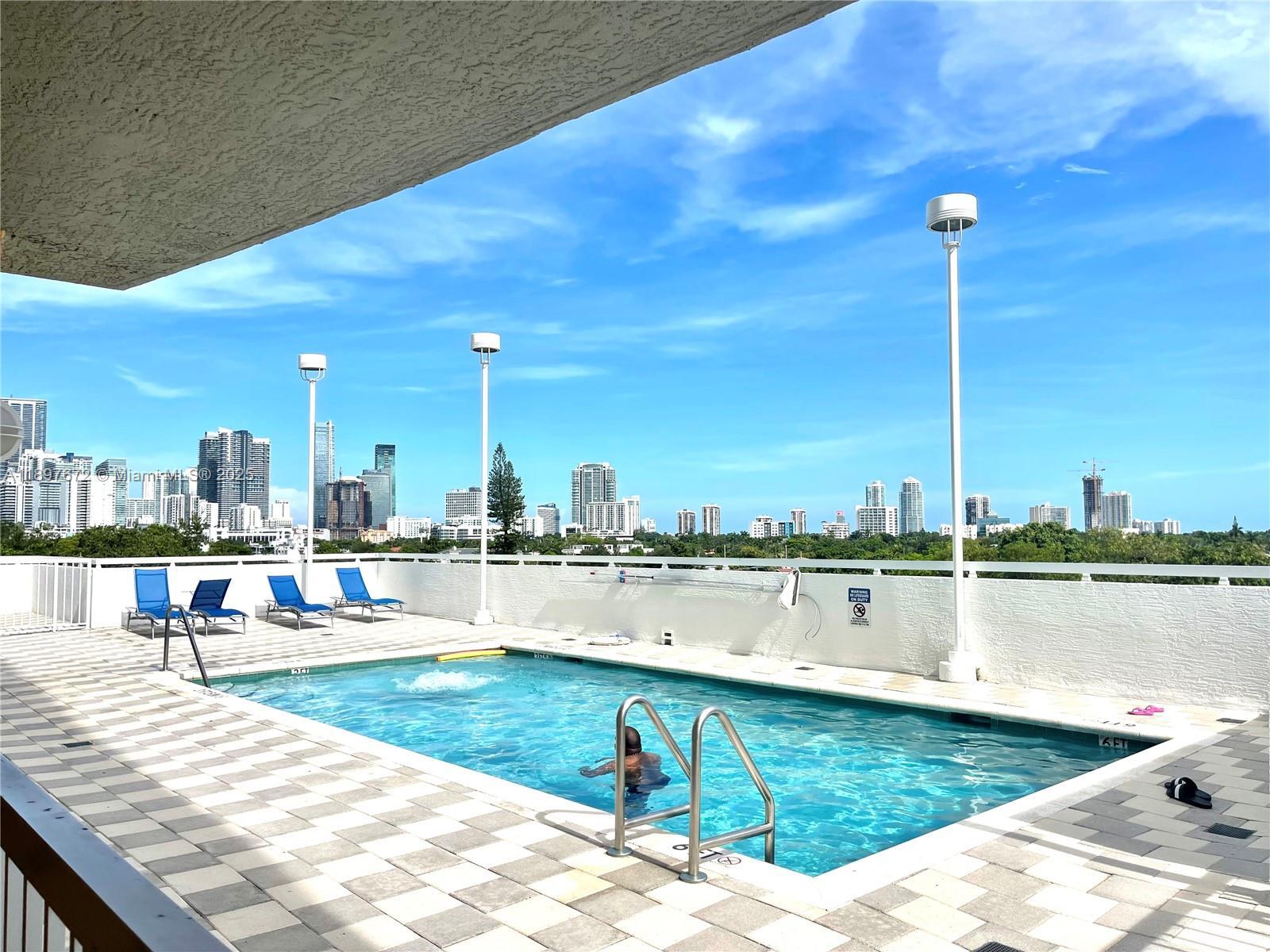 Building Photo - 900 SW 8th St