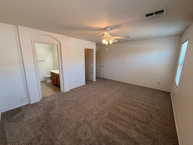 Building Photo - 602 N 166th Ln