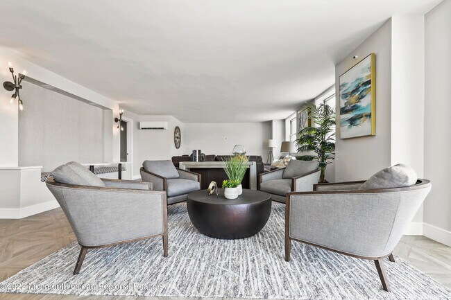 Building Photo - 675 Ocean Ave N