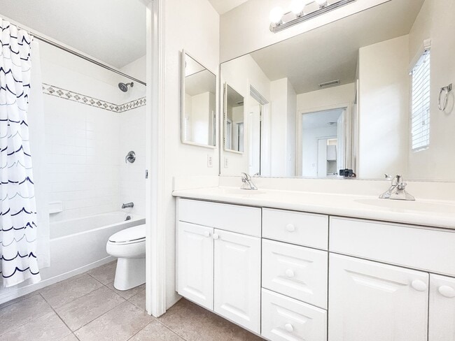 Building Photo - Pet-Friendly Townhouse with Central A/C