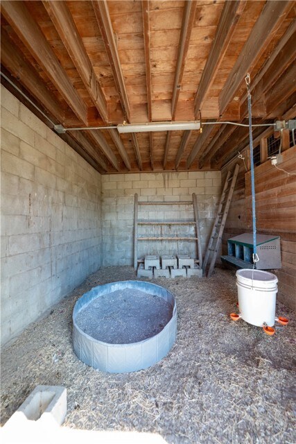 Building Photo - 12 Martingale Dr