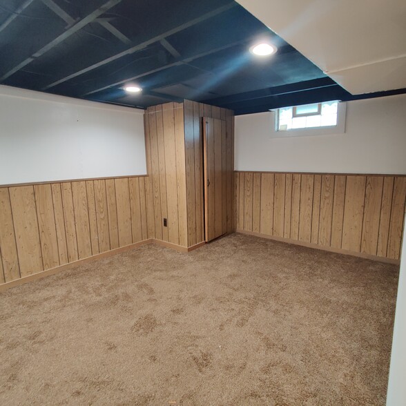 Building Photo - 3403 Woodland Ave