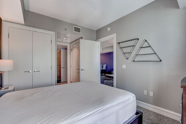 Building Photo - Sky Las Vegas 1205- Stunning Fully Furnish...