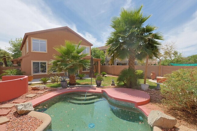 Building Photo - 14878 W Bloomfield Rd