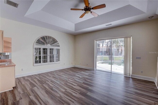Building Photo - 2208 Hampstead Ct