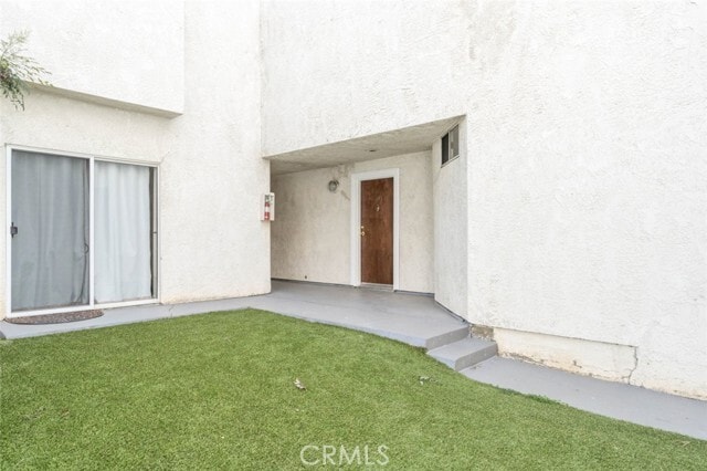 Building Photo - 14948 Moorpark St