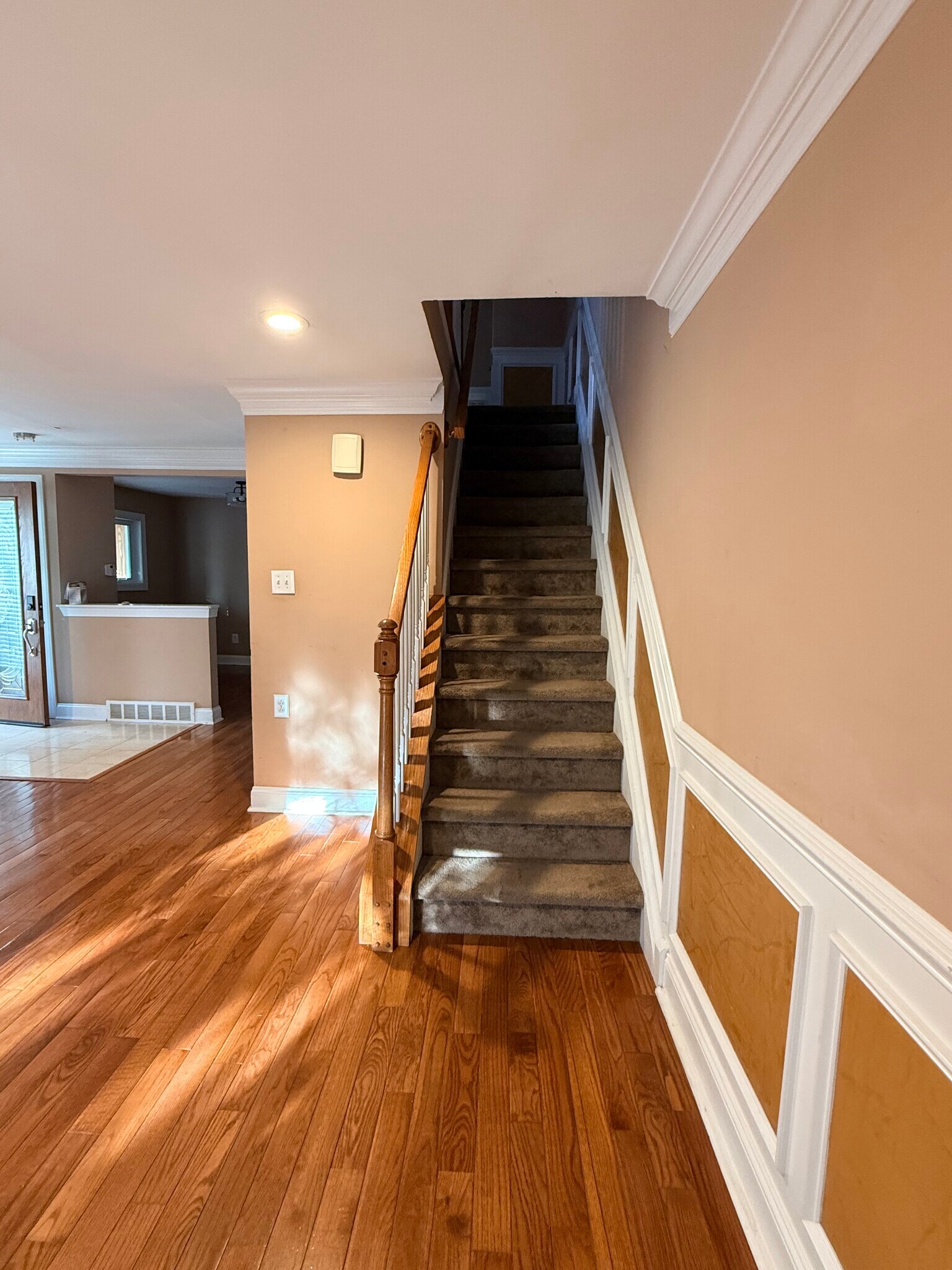 Building Photo - 3808 Ronnald Dr