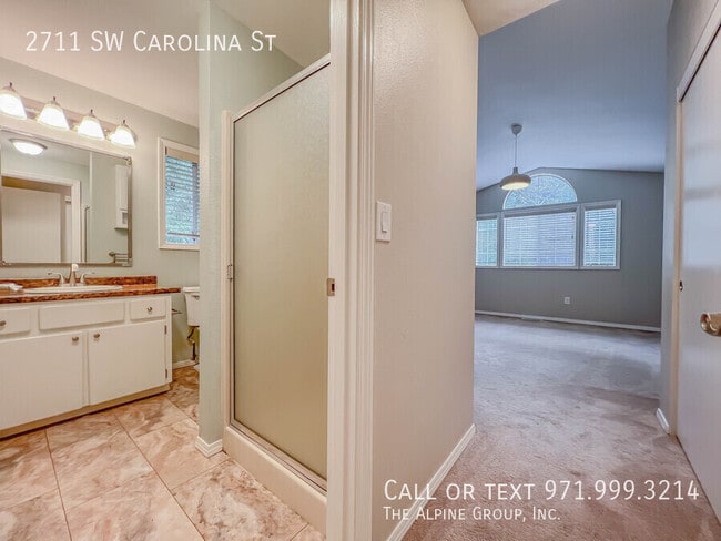 Building Photo - 2711 SW Carolina St