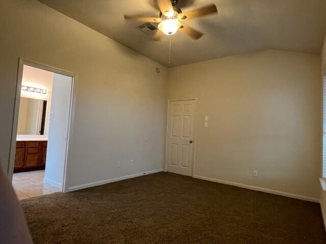 Building Photo - 2134 Thorn Berry Creek Ln