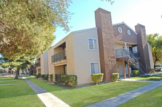 Primary Photo - Emerald Bay