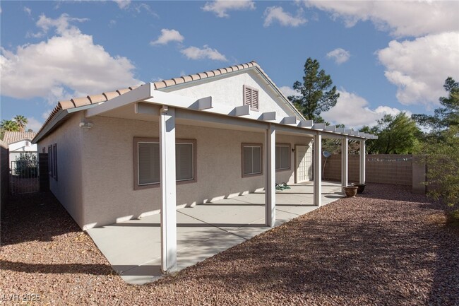 Building Photo - 2738 Grande Valley Dr