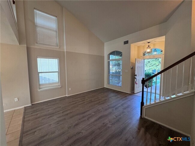 Building Photo - 5200 Lions Gate Ln