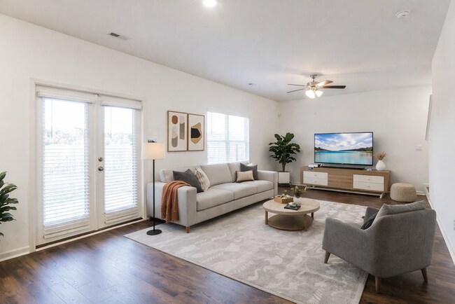 Building Photo - 3 Bedroom on Timber Leaf Loop