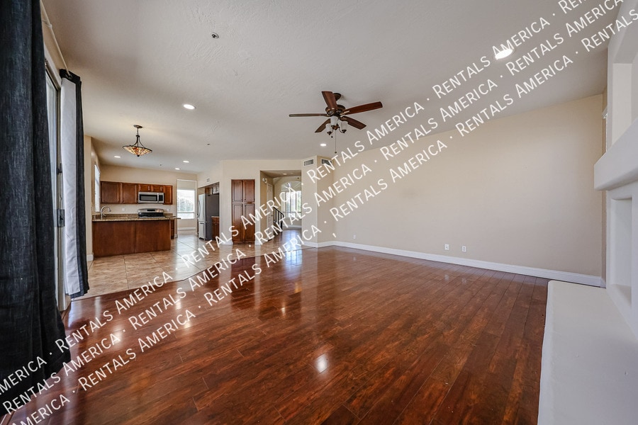 Building Photo - 14759 N 98th St