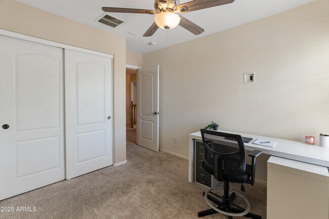 Building Photo - 2331 E Sunland Ave