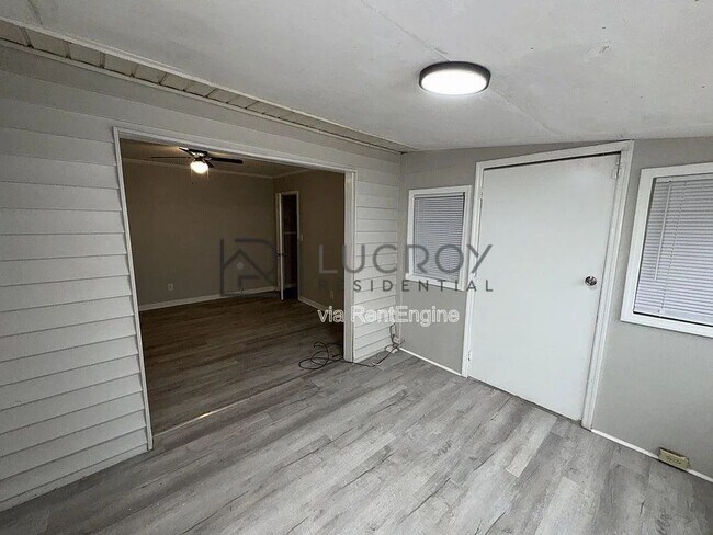 Building Photo - 1126 Barbara Ann Dr