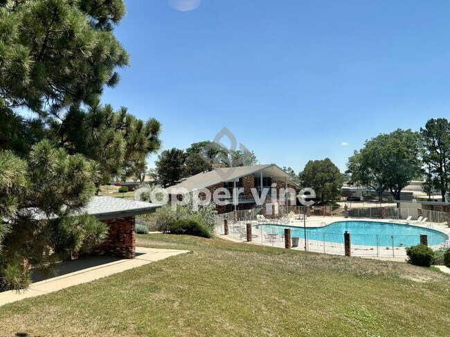 Building Photo - 8748 Mariposa St