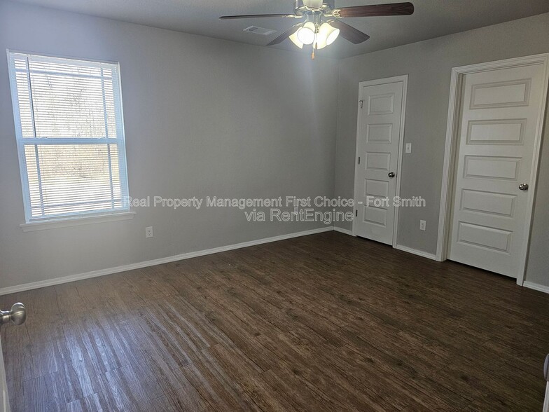 Building Photo - 2100 Ingalls Ln