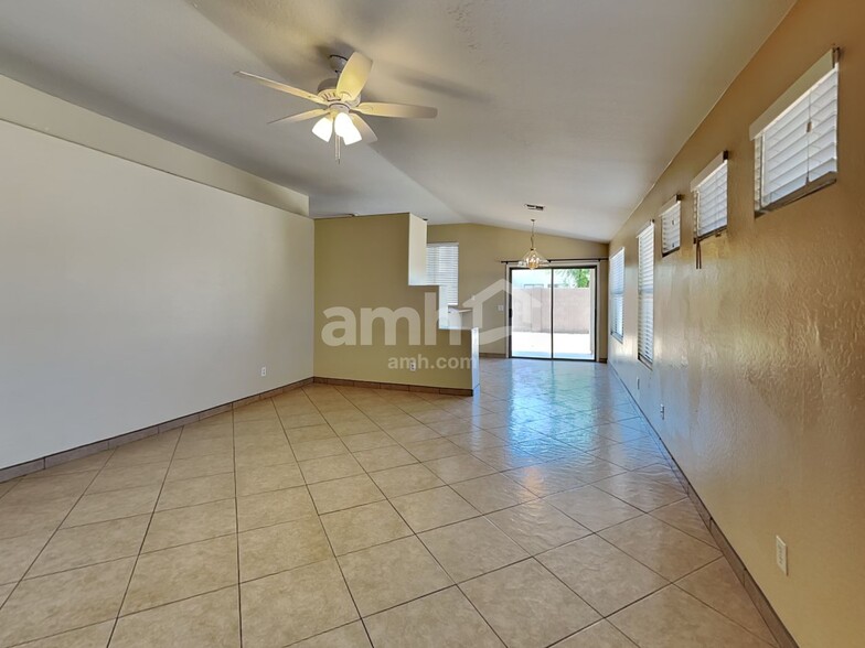 Building Photo - 3733 W Nancy Ln
