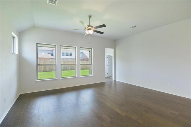 Building Photo - 309 Clear Frk Lp
