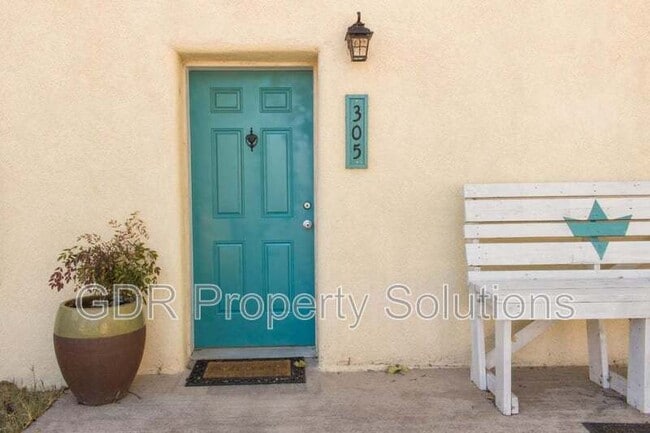 Building Photo - 305 Wilshire Dr SW