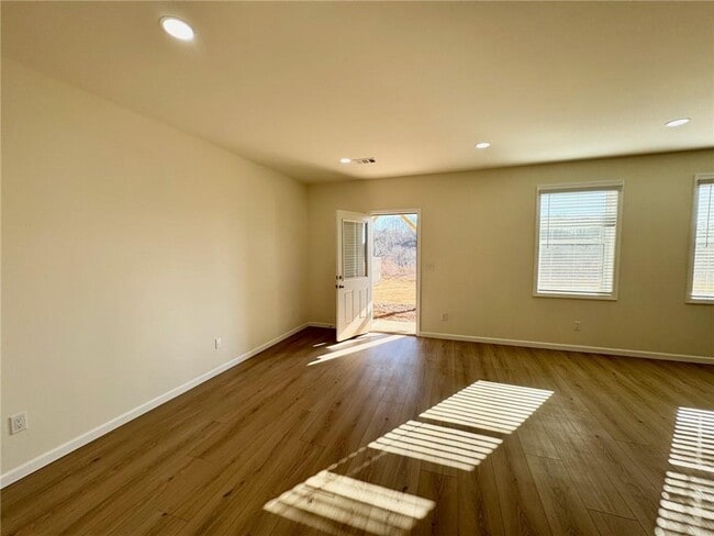 Building Photo - 7252 Millbrae Walk