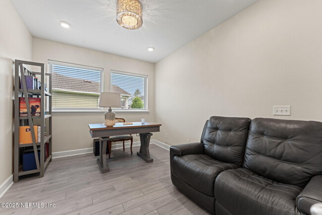 Building Photo - 324 Windley Dr