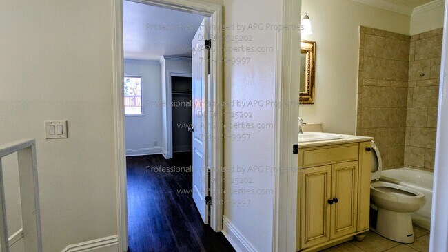 Building Photo - 4800 Daroca Way