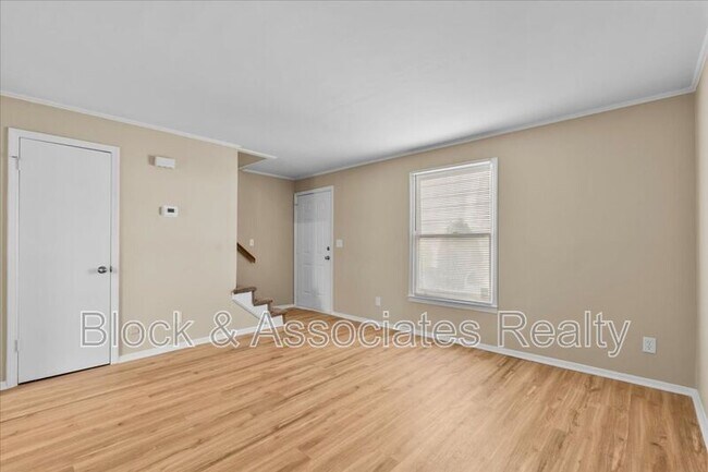 Building Photo - 1628 Spring Garden St