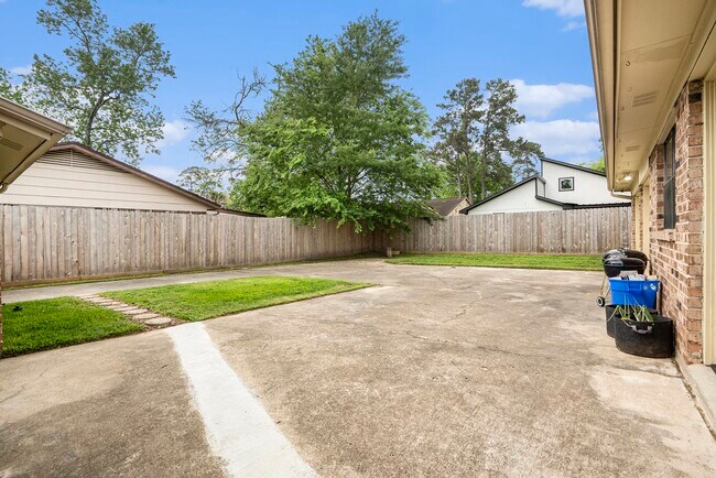 Building Photo - 17511 Possums Run Dr