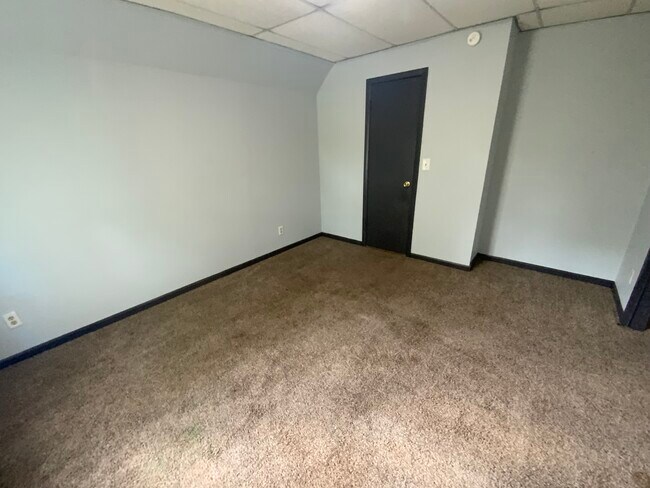 Building Photo - 925 Chandler St