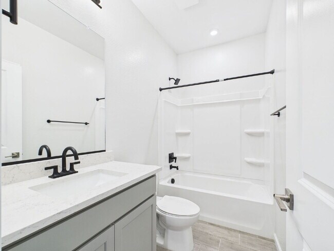 Building Photo - NORTH COPPER CANYON BRAND NEW BEAUTY