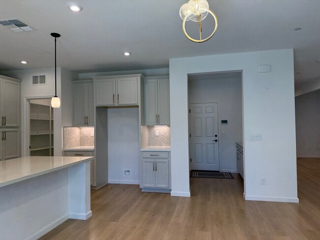 Building Photo - 1580 Blue Moon Ln