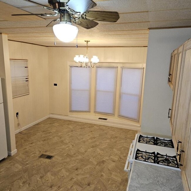 Building Photo - 111 Franklin St