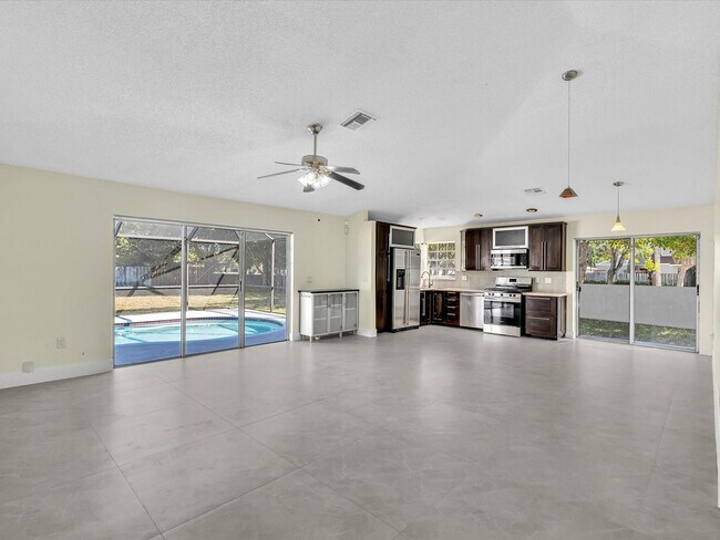 Building Photo - 13400 NW 5th Ct