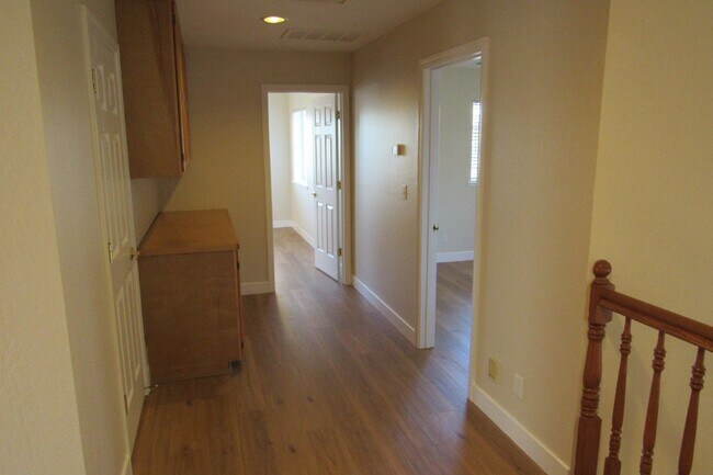 Building Photo - Gorgeous Custom Pleasanton Home in Great Location