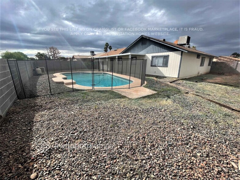 Building Photo - 1205 W Chilton St