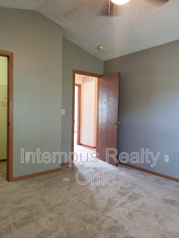 Building Photo - 5903 Brookmont Dr