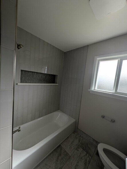 Main floor bathroom - 2907 W Princeton Ave