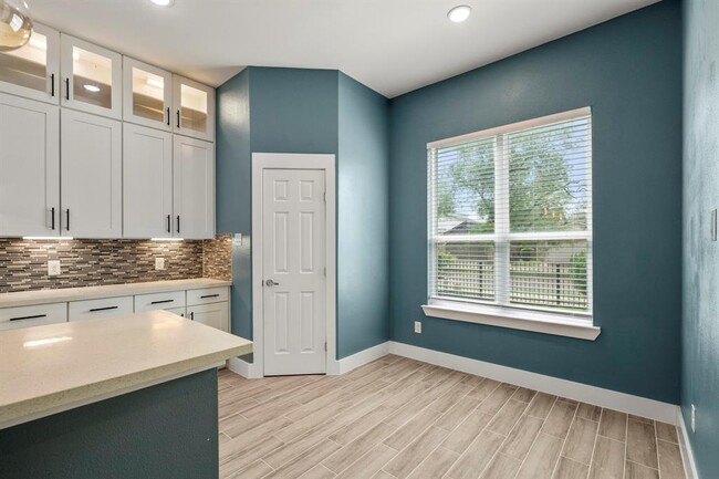 Building Photo - 4610 Cashel Glen Dr