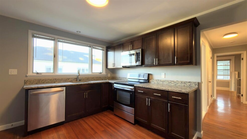 Primary Photo - 62 Billings Ave