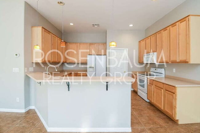 Building Photo - 9933 E Hidden Treasure Ct