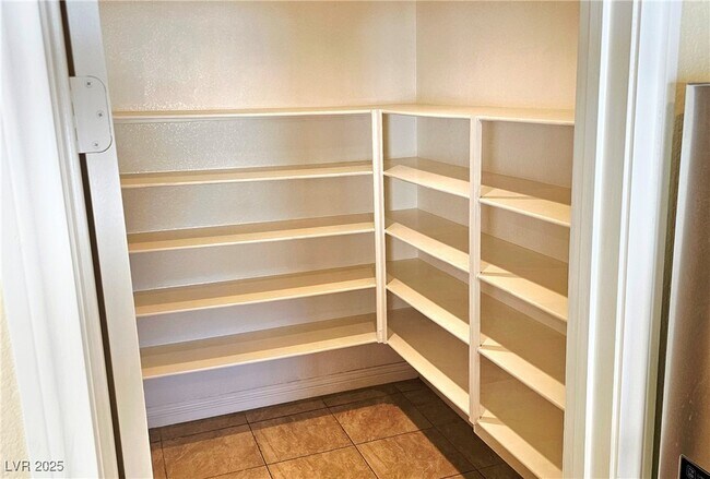 Building Photo - 5876 Capsicum Ct