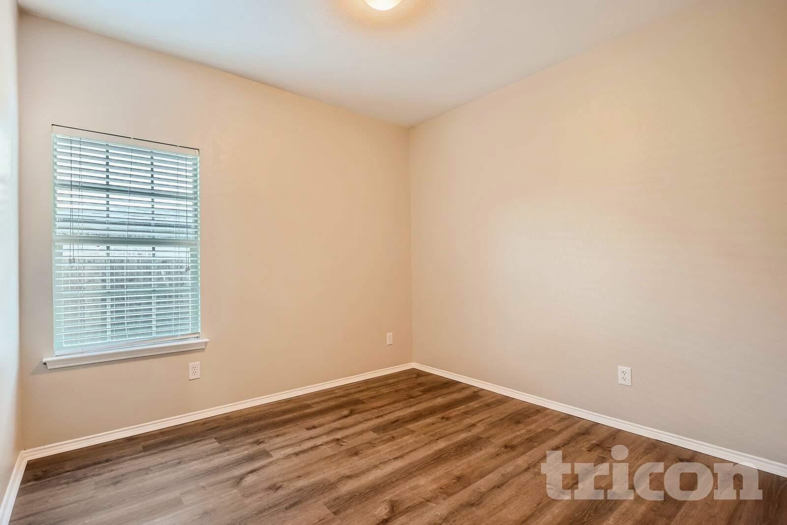 Building Photo - 2186 Liriope Ln