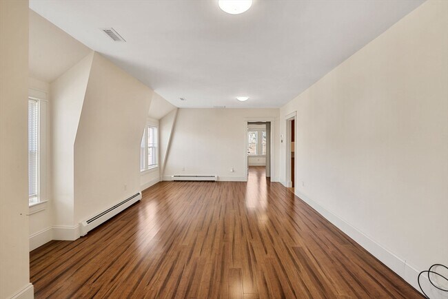 Building Photo - 12 Hampden St