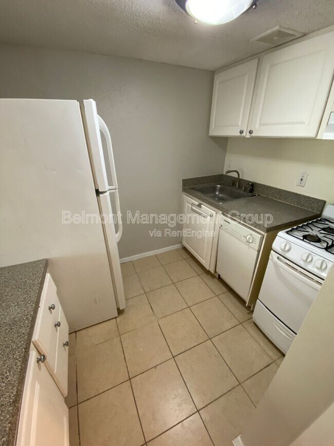 Building Photo - 126 Blue Point Way