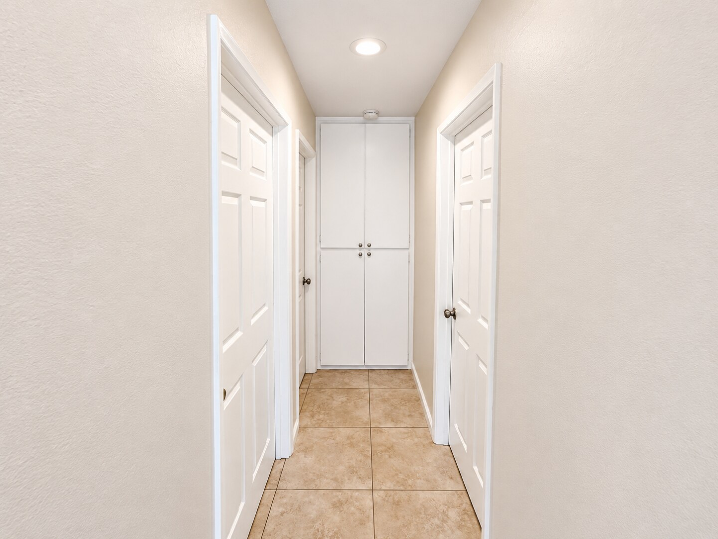 Building Photo - 9906 Buena Vista Dr
